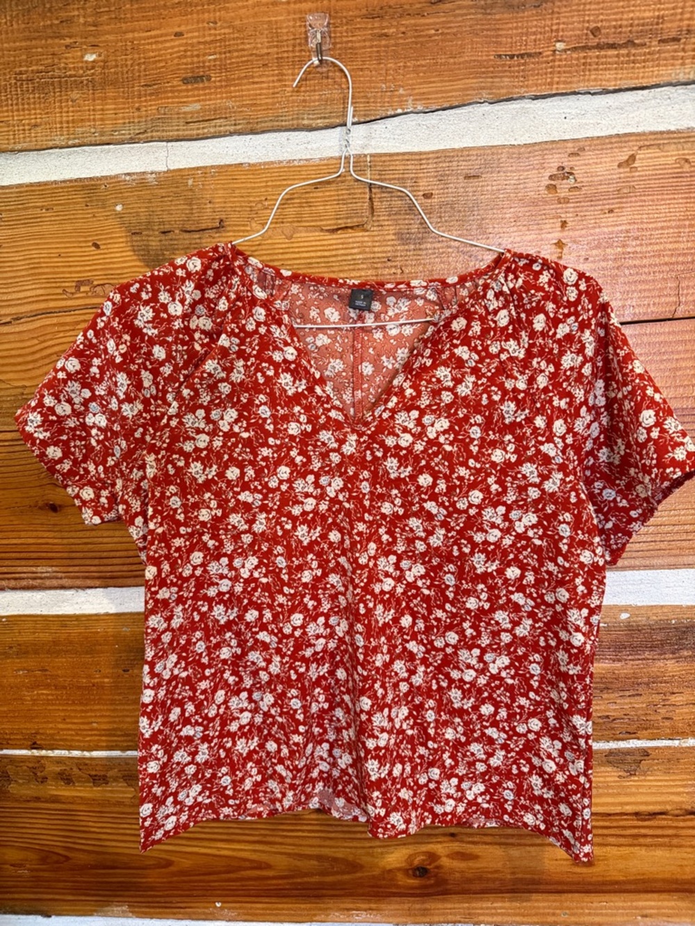 Floral V-Neck Short Sleeve Top - Red